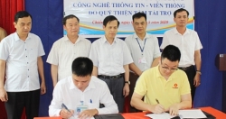 Bàn giao Đài truyền thanh cơ sở ứng dụng công nghệ thông tin - viễn thông tại vùng cao Chiềng Phung