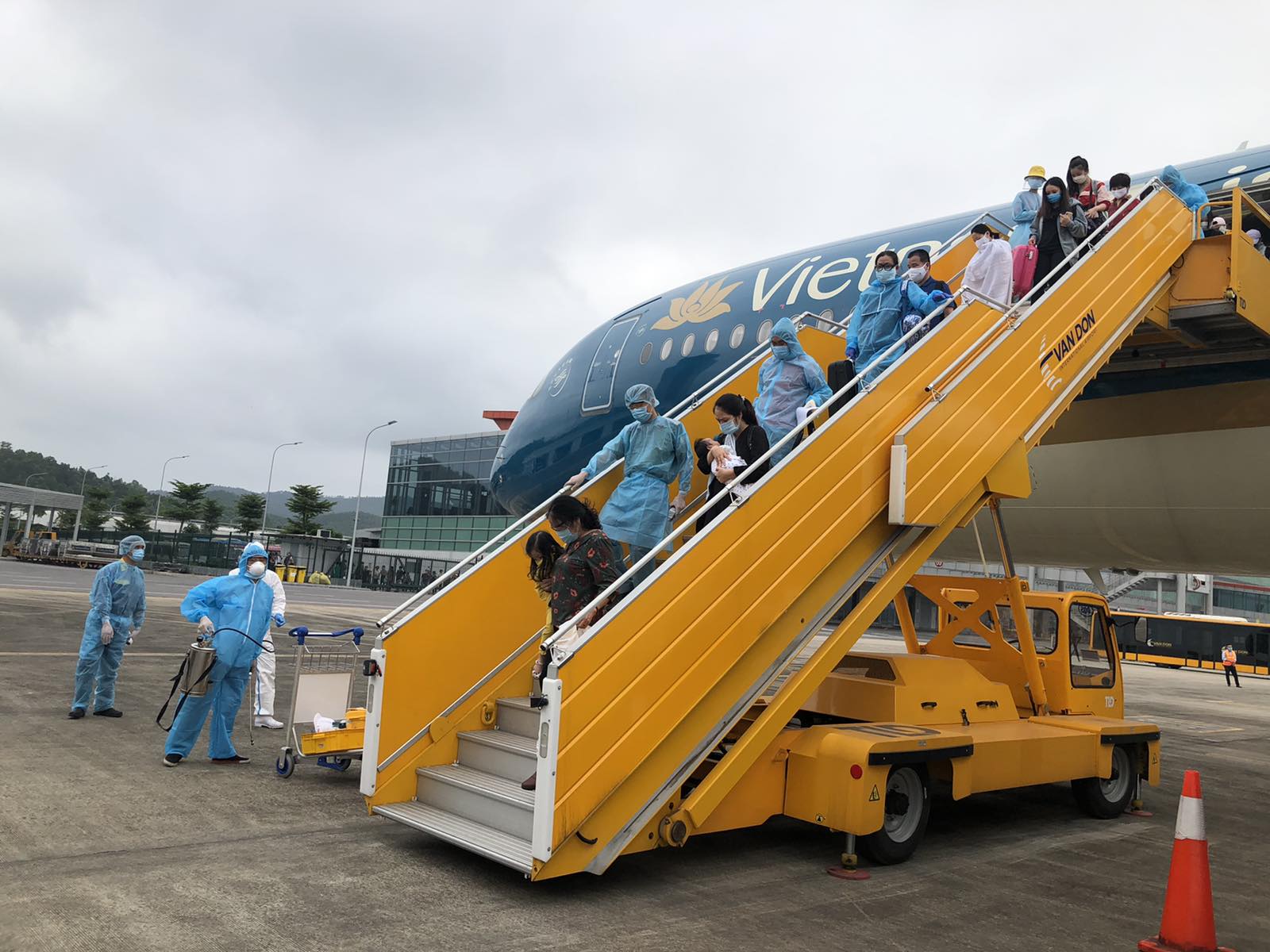 Vietnam Airlines thực hiện chuyến thứ hai chở công dân Việt Nam từ Canada