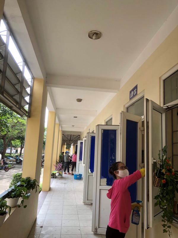 Học sinh trường Tiểu học Đông Hội hân hoan trở lại trường