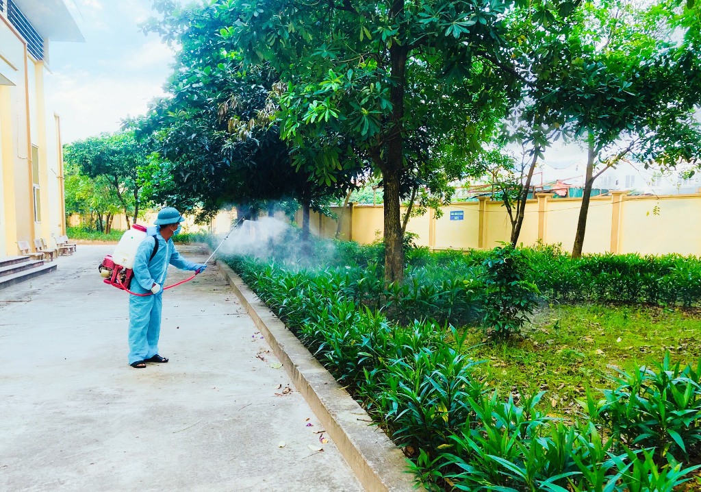 Học sinh trường Tiểu học Đông Hội hân hoan trở lại trường