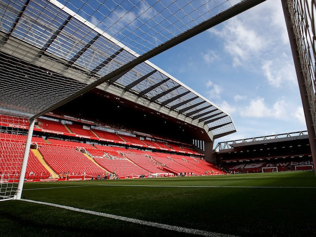 Premier League bất đồng về phương án thi đấu trên sân trung lập