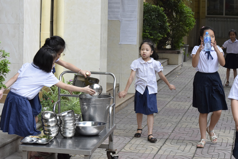 Trong số 2716 học sinh, ngày 11/5, chỉ có 15 học sinh trường Tiểu học Văn Yên nghỉ học do bị ốm