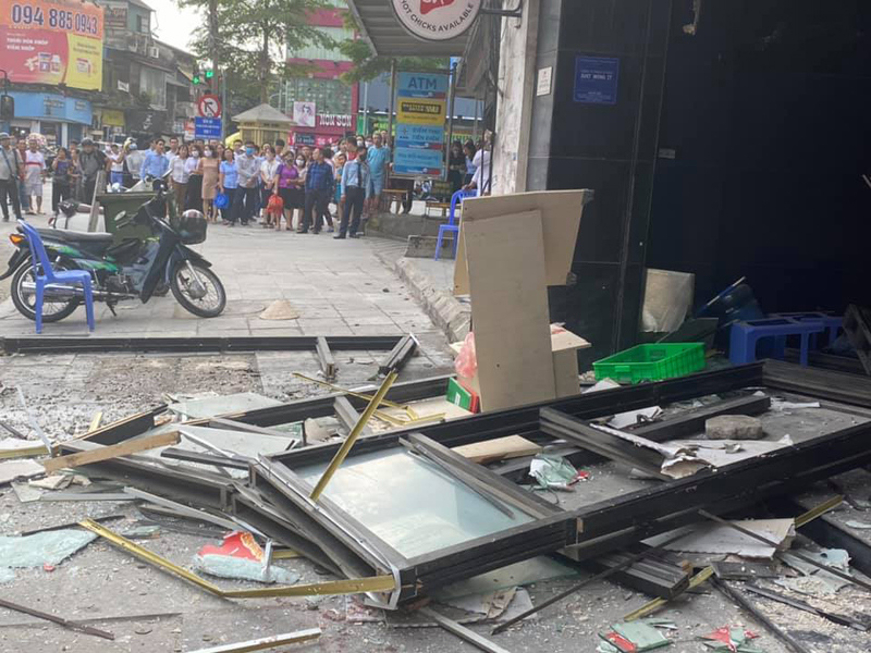 Nhiều tài sản bị vỡ nát sau vụ nổ bình gas ở số 32 phố Cửa Nam, Hà Nội