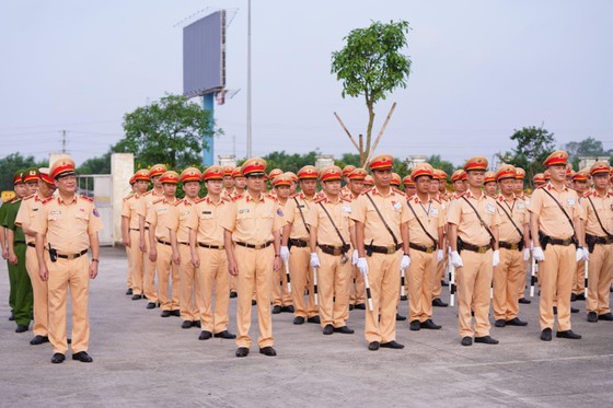 Bộ Công an ra quân tổng kiểm soát phương tiện cơ giới đường bộ