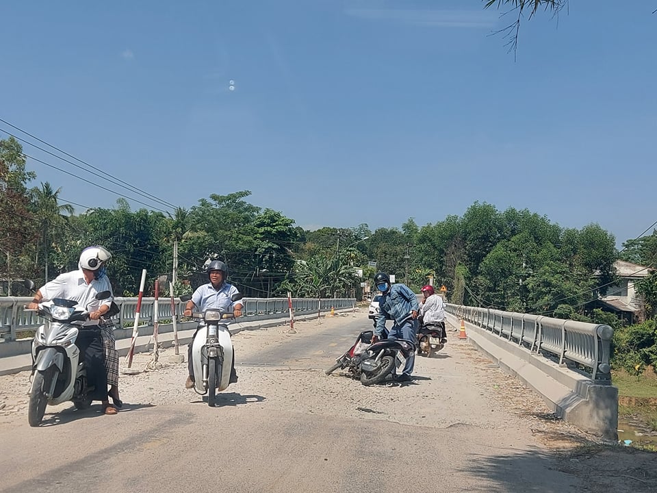 Quảng Nam: Nguy cơ mất an toàn giao thông tại các cầu đang nâng cấp