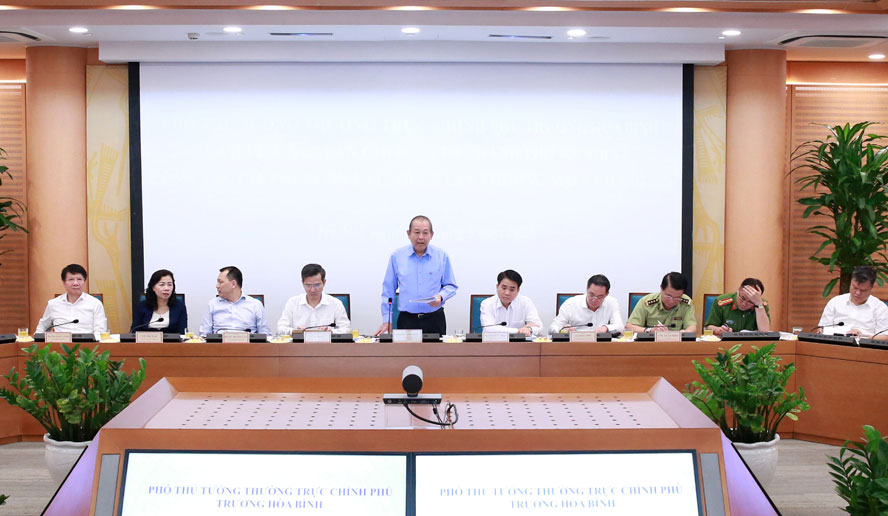 Kỷ luật nghiêm những cán bộ, công chức có hành vi bảo kê, tiếp tay cho buôn lậu