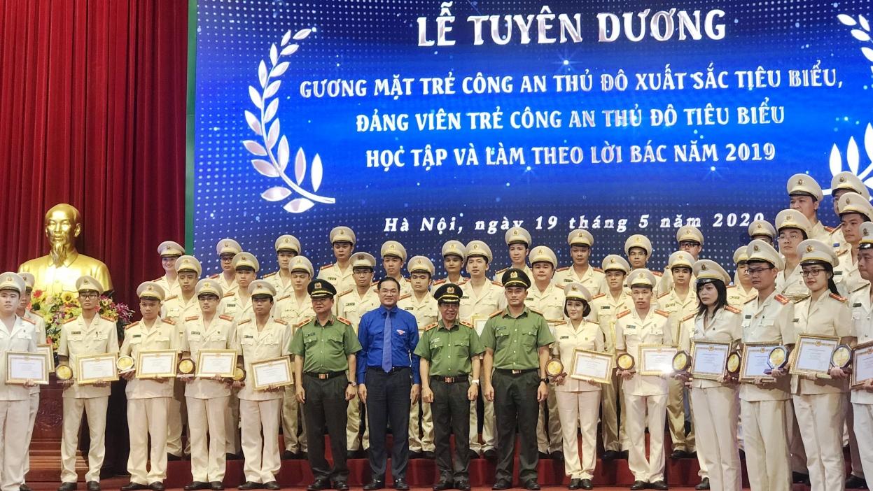 Vinh danh các chiến sĩ Công an Thủ đô làm theo lời Bác