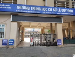 Trường THCS Lê Quý Đôn nói gì về sự việc “học sinh Hà Nội đội nắng 40 độ chờ phụ huynh đến đón”?
