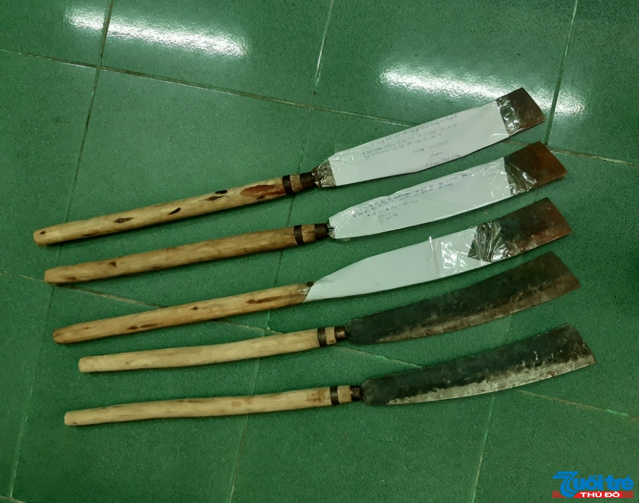 Hung khí chém người (Ảnh: V.Q)