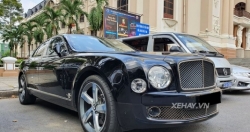 "Chạm mặt" Bentley Mulsanne Speed đen huyền bí trên phố Sài Gòn