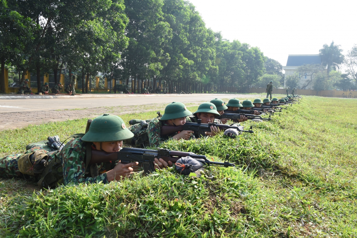 Thi đua huấn luyện giỏi rèn luyện nghiêm