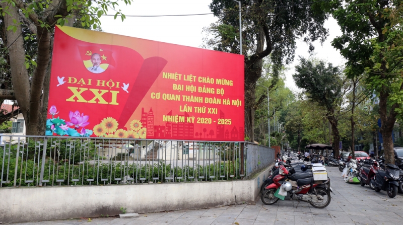 Các banner tuyên truyền về Đại hội được treo ở vị trí nổi bật