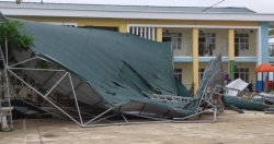Nhiều địa phương tại Hà Nội bị thiệt hại nặng vì dông lốc