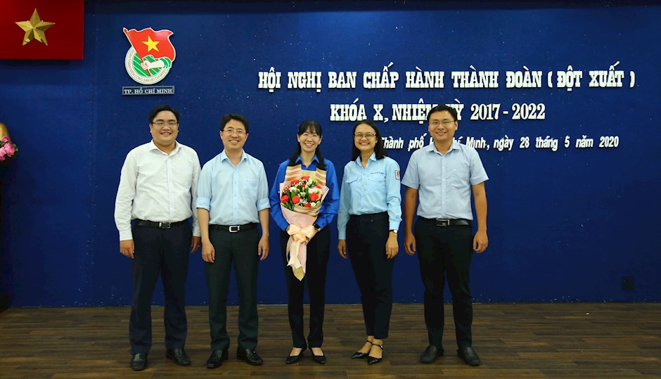 Chị Phan Thị Thanh Phương được bầu làm Bí thư Thành đoàn TP HCM với 100% phiếu bầu