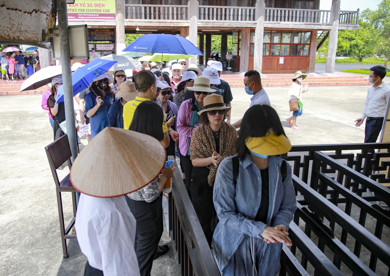 Doanh nghiệp “chơi lớn” tặng tour du lịch cho khách hàng