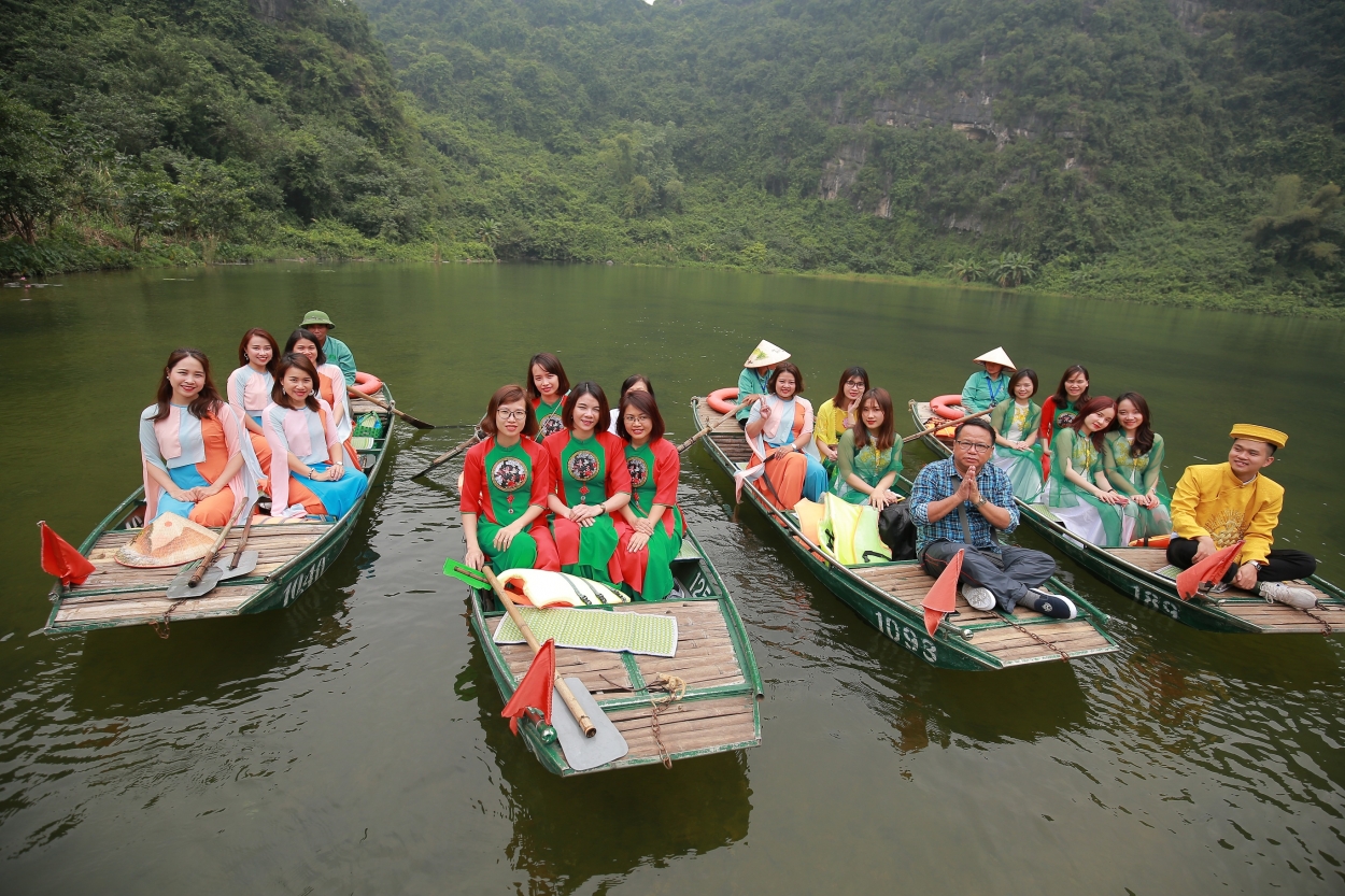 Doanh nghiệp “chơi lớn” tặng tour du lịch cho khách hàng