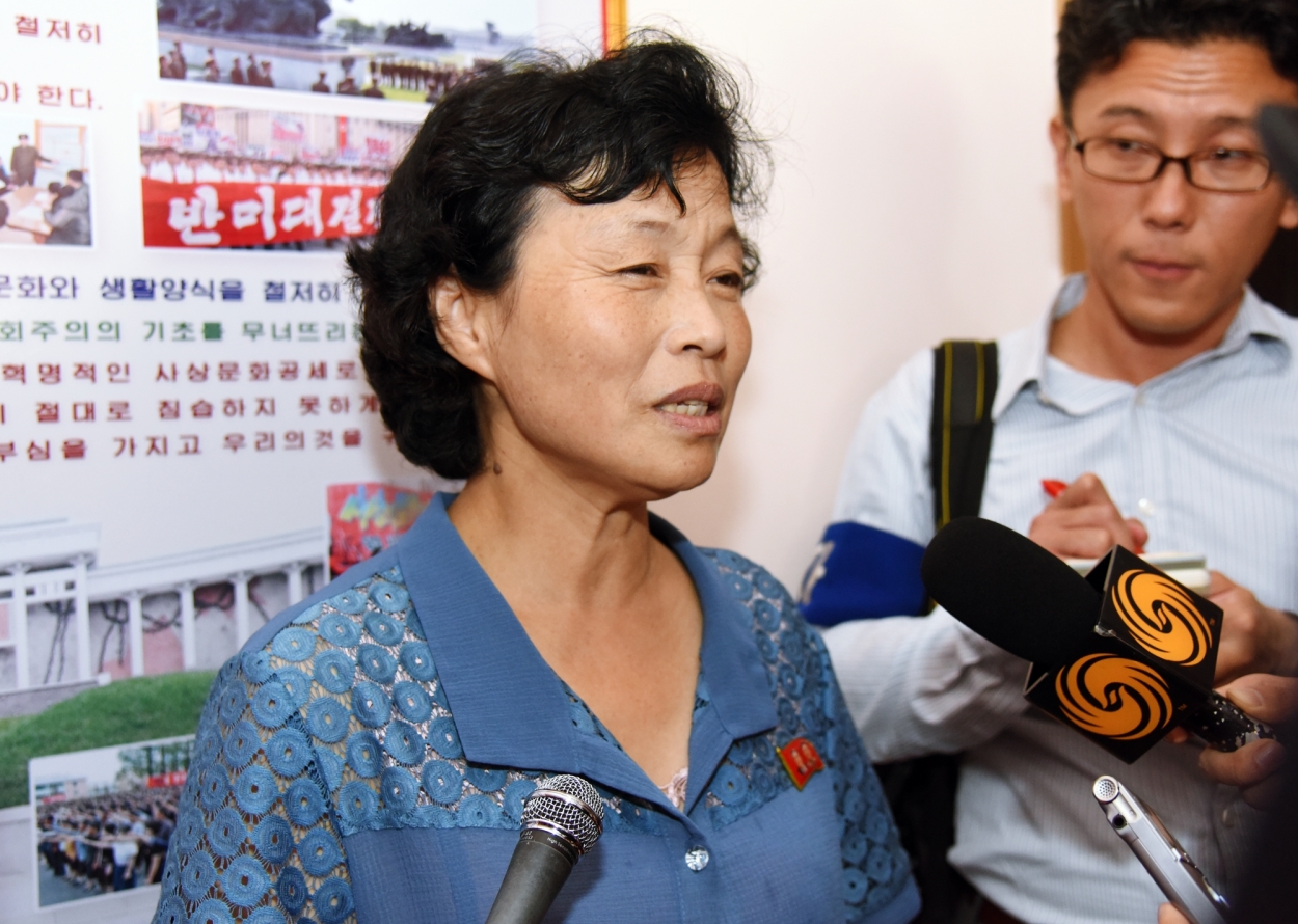 Bà Jong Tae-sil người đứng đầu phòng nghiên cứu và phát triển, Đại học Sư phạm Bình Nhưỡng.