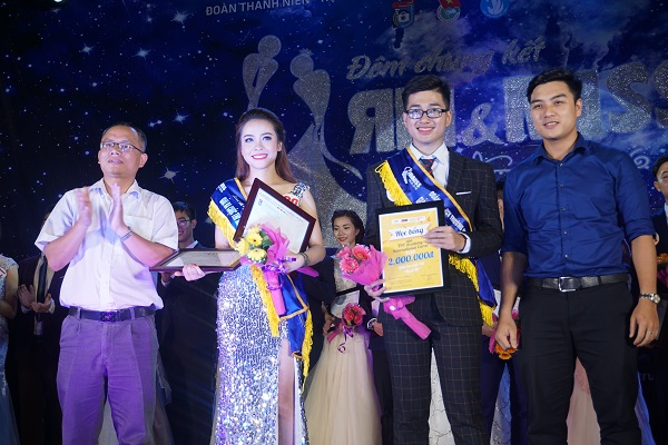 Nguyễn Ngọc Hà và Phạm Công Sơn Hải đăng quang cuộc thi “Miss & Mr HUS 2016”