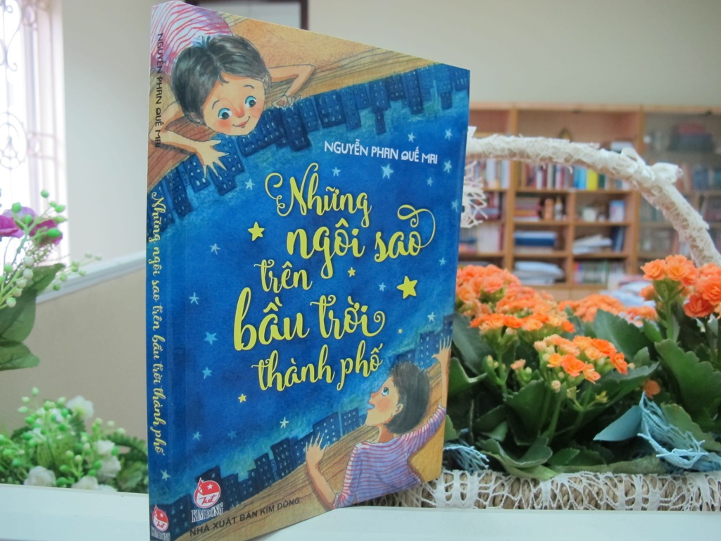 Ra mắt sách “Những ngôi sao trên bầu trời thành phố”