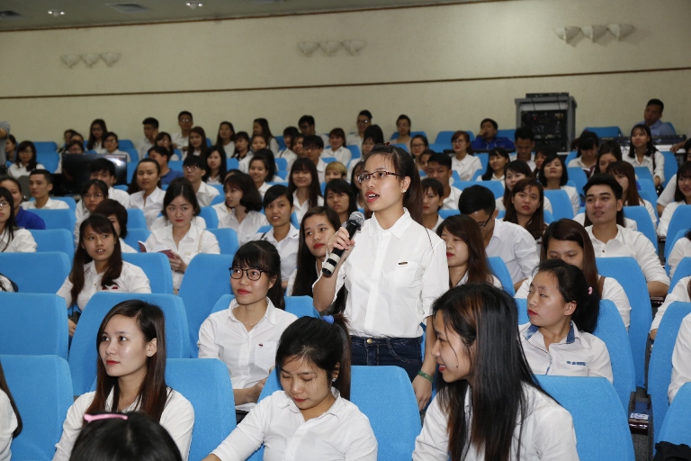 Thế hệ trẻ không “quay lưng” với thời cuộc