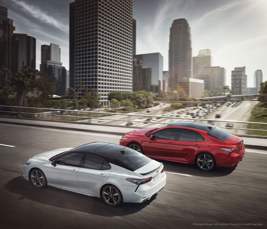 Camry 2018 là mẫu xe đầu tiên được trang bị hệ thống thông tin giải trí mới của Toyota