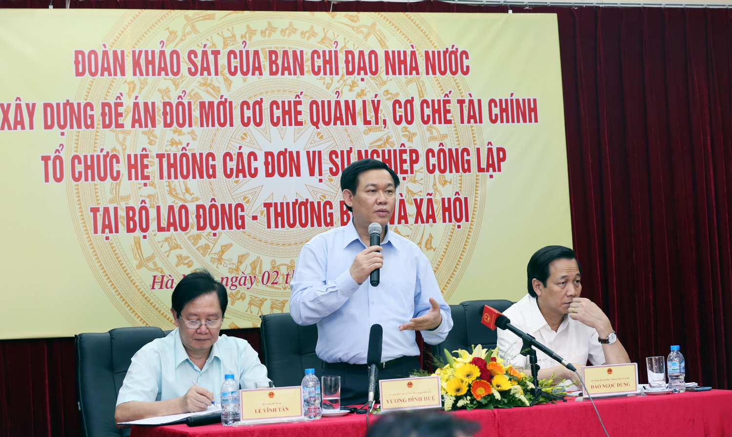 Sắp xếp mạng lưới với tinh thần giảm mạnh đầu mối, tinh giản tổ chức bên trong.