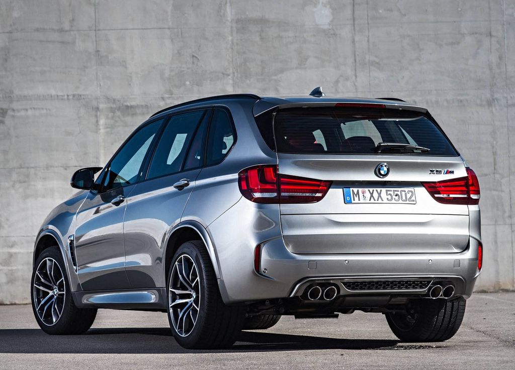 BMW triệu hồi 24 chiếc X5M, X6 M 2017 vì 
