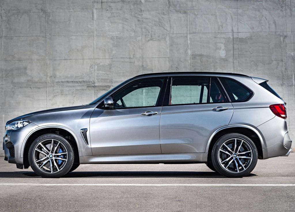BMW triệu hồi 24 chiếc X5M, X6 M 2017 vì 