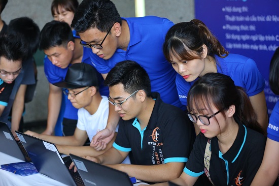 Sinh viên Việt Nam sẽ thi tài lập trình với sinh viên Ấn Độ và Hàn Quốc