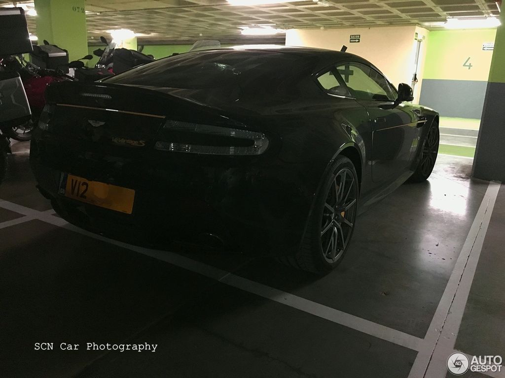 “Chiến cơ mặt đất” Aston Martin V12 Vantage S Spitfire 80 đầu tiên lăn bánh tại Tây Ban Nha