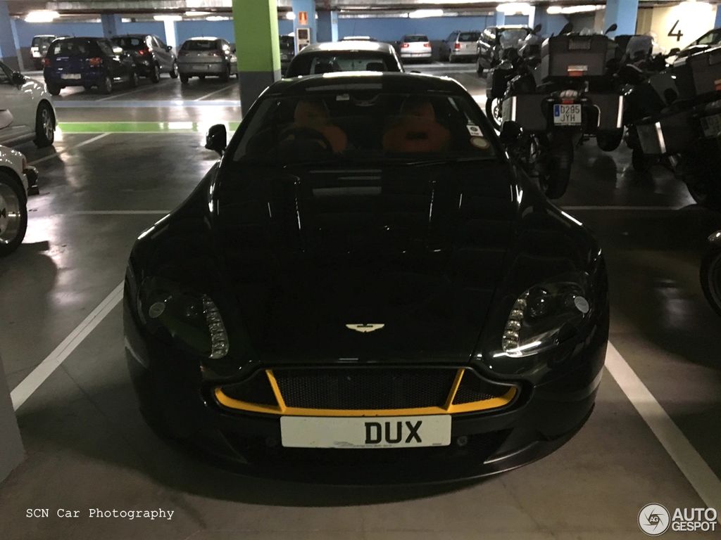 “Chiến cơ mặt đất” Aston Martin V12 Vantage S Spitfire 80 đầu tiên lăn bánh tại Tây Ban Nha