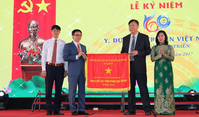 Kết hợp hiệu quả giữa đông y và tây y trong điều trị bệnh