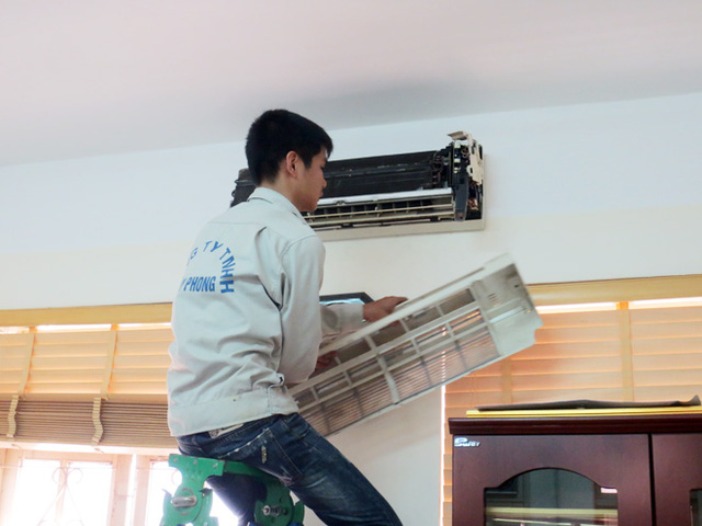 Cẩn thận với những mánh khóe của thợ sửa điều hòa