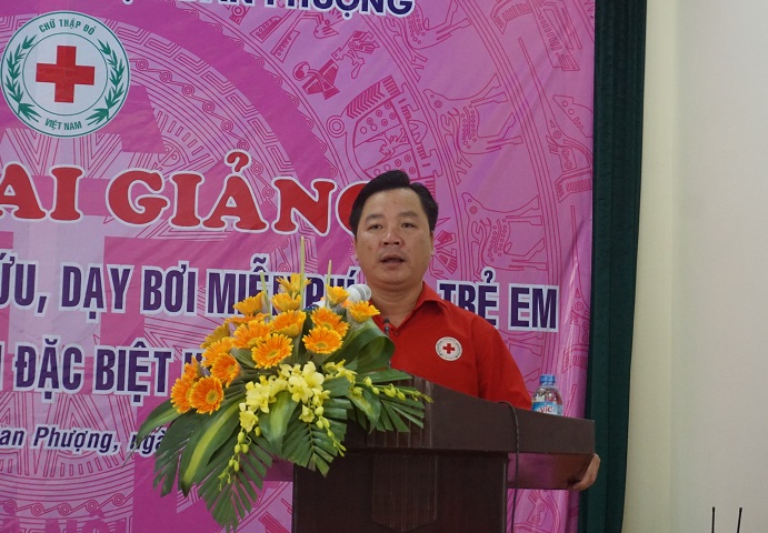 70 em thiếu nhi có hoàn cảnh khó khăn được học bơi miễn phí