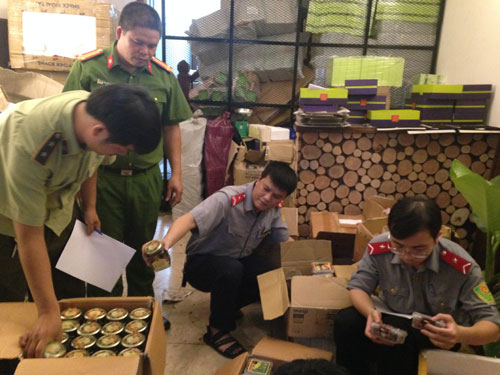 Hà Nội: Phát hiện nhiều sai phạm tại cơ sở sản xuất ô mai