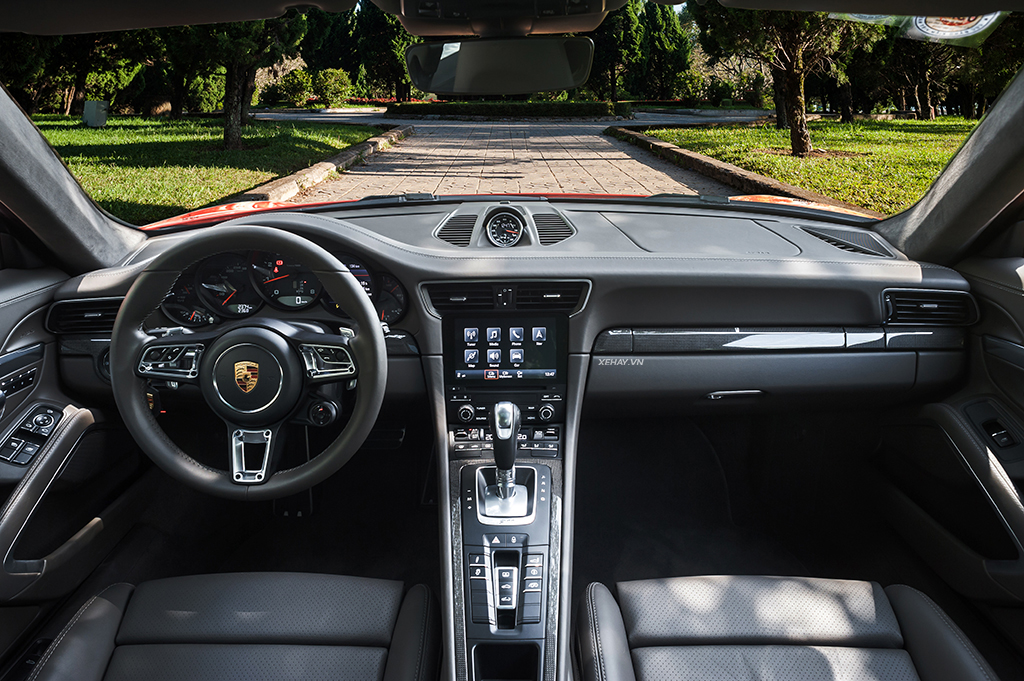 [ĐÁNH GIÁ XE] Porsche 911 Carrera 2017 - Biểu tượng bất diệt