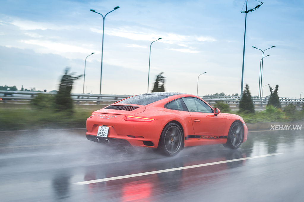 [ĐÁNH GIÁ XE] Porsche 911 Carrera 2017 - Biểu tượng bất diệt