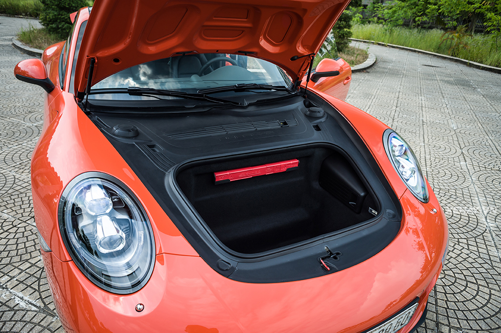 [ĐÁNH GIÁ XE] Porsche 911 Carrera 2017 - Biểu tượng bất diệt