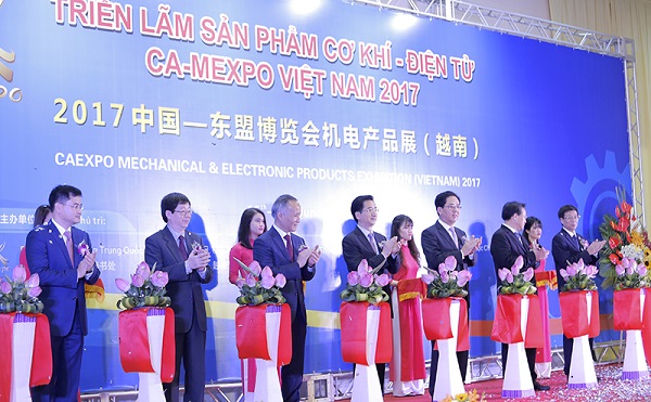 Khai mạc Triển lãm sản phẩm Cơ khí-Điện tử