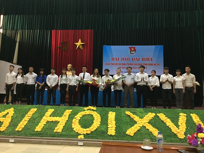 15 đồng chí được bầu vào BCH Đoàn trường Cao đẳng Cộng đồng Hà Tây nhiệm kỳ 2017 - 2019