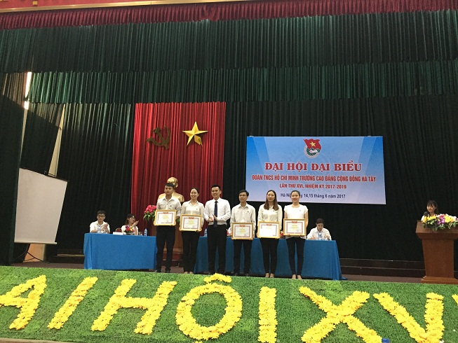 15 đồng chí được bầu vào BCH Đoàn trường Cao đẳng Cộng đồng Hà Tây nhiệm kỳ 2017 - 2019