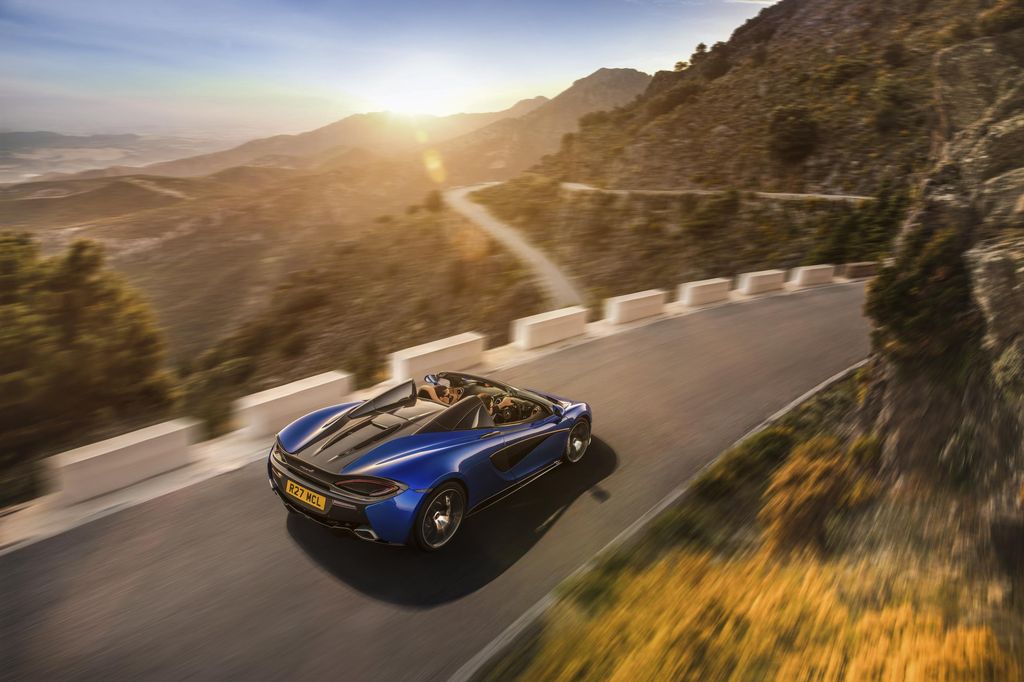 McLaren 570S Spider 2018 giá 3,7 tỷ chính thức 