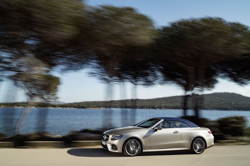 Mercedes-Benz E-Class Cabriolet được bán ra ở Đức, bổ sung thêm phiên bản đặc biệt