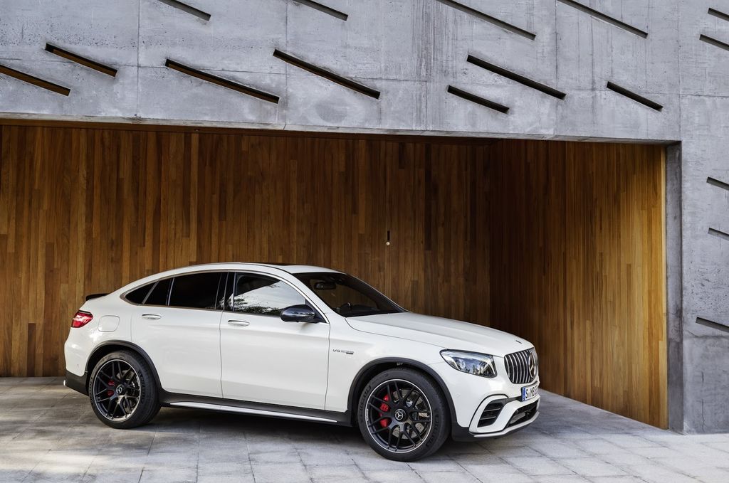 Mercedes-AMG GLC 63 SUV và Coupe được công bố giá bán, khởi điểm từ 2,1 tỷ VNĐ