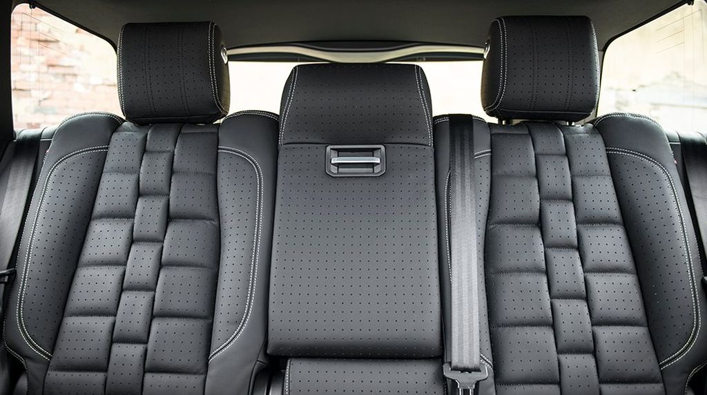 Xe độ Range Rover Huntsman Colors Edition của Project Kahn có giá 2,43 tỷ đồng