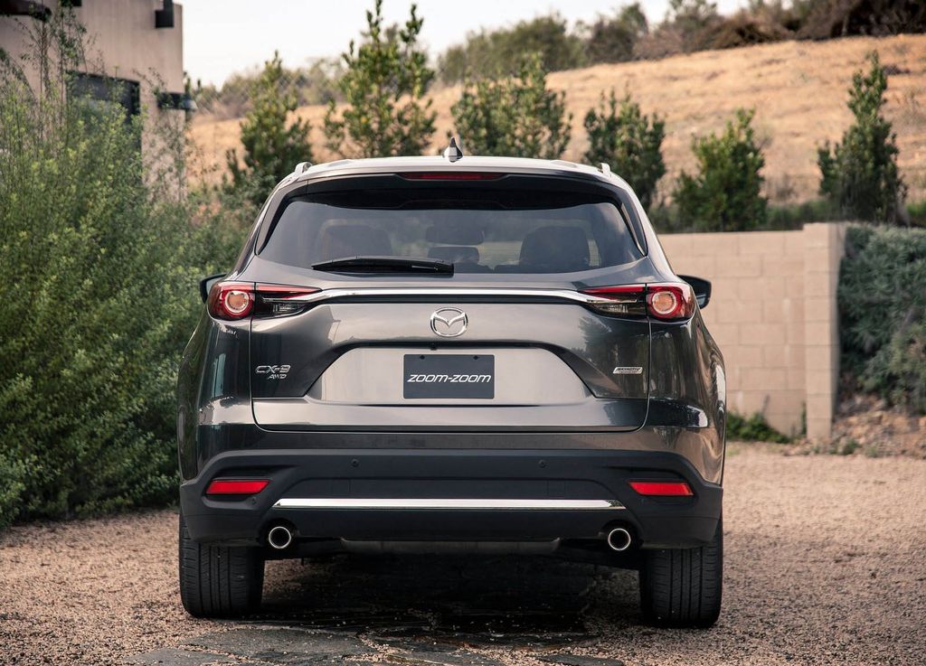 Mazda CX-9 trở thành một trong những chiếc xe đường phố an toàn nhất