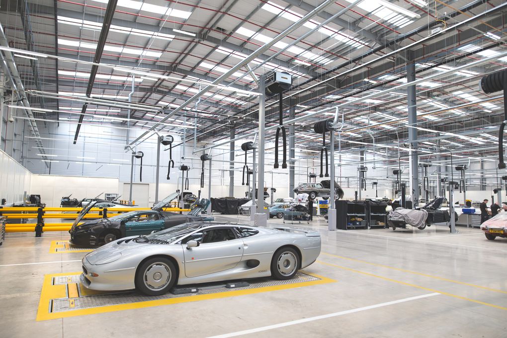 Jaguar Land Rover khai trương Trung tâm xe cổ lớn nhất thế giới tại Anh Quốc