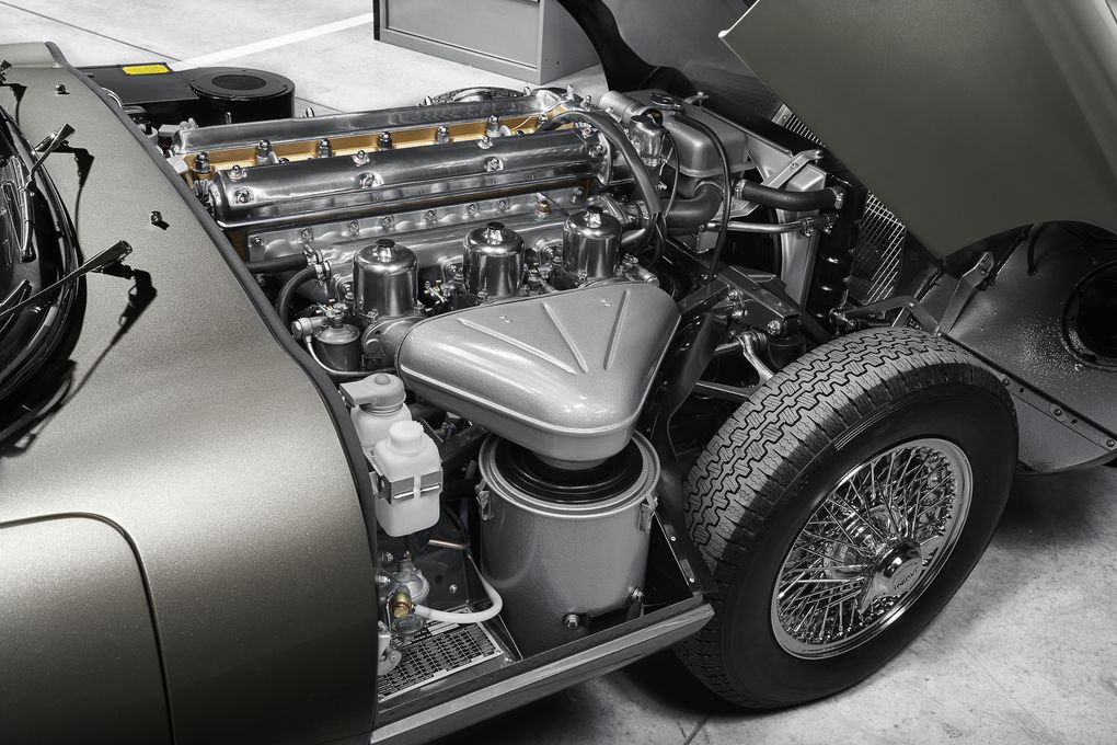 Jaguar Land Rover khai trương Trung tâm xe cổ lớn nhất thế giới tại Anh Quốc
