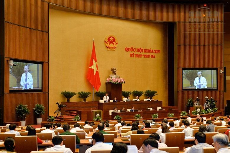 Quốc hội biểu quyết thông qua 6 luật và nghị quyết