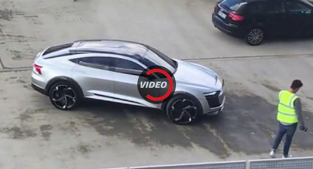 Bắt gặp Audi E-Tron Sportback concept trên tầng thượng một garage ở Hamburg